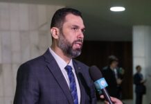 Saúde mental na escola: Projeto de Fábio Macedo colocará professores para identificar e acolher crises de alunos